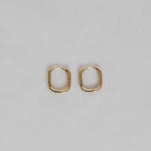 Load image into Gallery viewer, Emma Solid Gold Hoops
