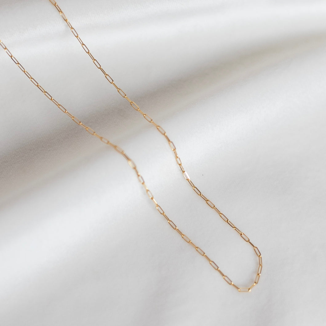 Charlotte Solid Gold Paperclip Chain